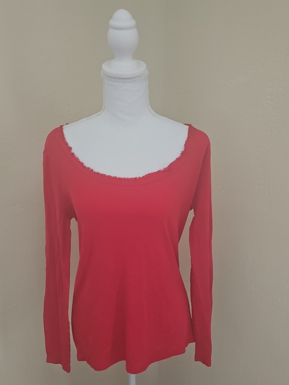 Red Sz L frayed Neck Long Sleeve Tee Rich Red Christmas Holiday Summer Classic